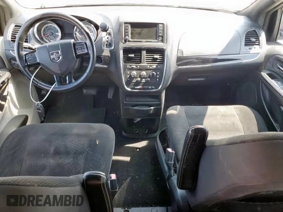 2019 Dodge Grand Caravan SE 35th Anniversary Edition with VIN 2C4RDGBG1KR590698, listed as a Copart auction lot 59850485 with 131,818 mi miles and Clean title. Bid and sale history available at DreamBid. Image 8.