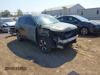 2017 Jeep Compass Latitude с VIN 3C4NJDBB0HT635761, выставлен на аукционе IAAI как лот 43255114 с пробегом 131 953 миль миль и . История ставок и продаж доступна на DreamBid. Изображение 1.