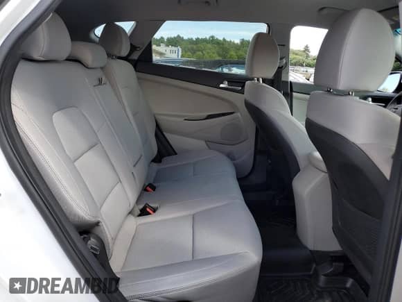 2021 Hyundai Tucson Value с VIN KM8J33A47MU298586, выставлен на аукционе Copart как лот 70933905 с пробегом 44 996 миль миль и Списание • Salvage title. История ставок и продаж доступна на DreamBid. Изображение 11.