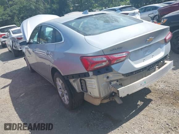 2022 Chevrolet Malibu LT z VIN 1G1ZD5ST5NF147606, wystawiony jako IAAI lot #42842050 z przebiegiem 31 693 mil mil oraz . Historia ofert i sprzedaży dostępna na DreamBid. Obrazek 3.