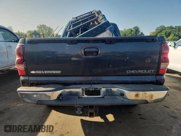 2005 Chevrolet Silverado 1500 Work Truck with VIN 2GCEK19V651285724, listed as a Copart auction lot 68700765 with 288,662 mi miles and Clean title. Bid and sale history available at DreamBid. Image 6.