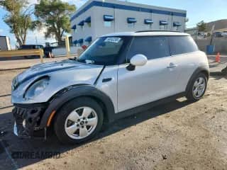 2015 MINI Hardtop with VIN WMWXM5C52FT940201, listed as a Copart auction lot 80343295 with 52,484 mi miles and Salvage title. Bid and sale history available at DreamBid. Image 1.
