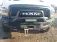 2017 Ram 1500 Rebel z VIN 1C6RR7YT2HS588558, wystawiony jako IAAI lot #43209020 z przebiegiem 179 267 mil mil oraz . Historia ofert i sprzedaży dostępna na DreamBid. Obrazek 20.