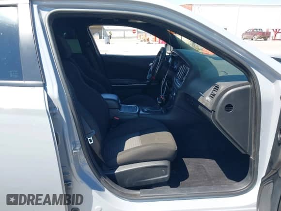 2020 Dodge Charger R/T z VIN 2C3CDXCT5LH212333, wystawiony jako IAAI lot #43185266 z przebiegiem 106 327 mil mil oraz . Historia ofert i sprzedaży dostępna na DreamBid. Obrazek 5.