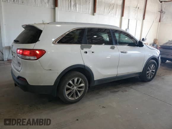2016 Kia Sorento L with VIN 5XYPG4A30GG156795, listed as a Copart auction lot 84926125 with 139,466 mi miles and Salvage title. Bid and sale history available at DreamBid. Image 3.