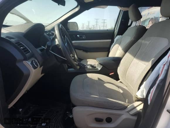 2019 Ford Explorer z VIN 1FM5K7B85KGB04064, wystawiony jako Copart lot #67912725 z przebiegiem 60 829 mil mil oraz Szkoda całkowita • Salvage title. Historia ofert i sprzedaży dostępna na DreamBid. Obrazek 7.