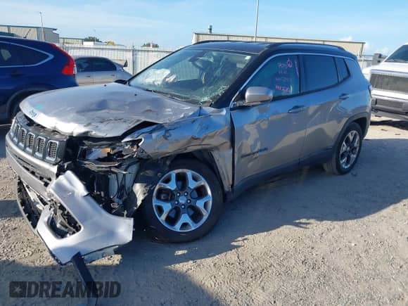 2018 Jeep Compass Limited with VIN 3C4NJCCB8JT212182, listed as a IAAI auction lot 42470763 with 109,425 mi miles and . Bid and sale history available at DreamBid. Image 17.