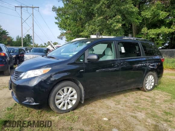 2016 Toyota Sienna LE with VIN 5TDJK3DC3GS139616, listed as a Copart auction lot 80955265 with 146,663 mi miles and Clean title. Bid and sale history available at DreamBid. Image 2.