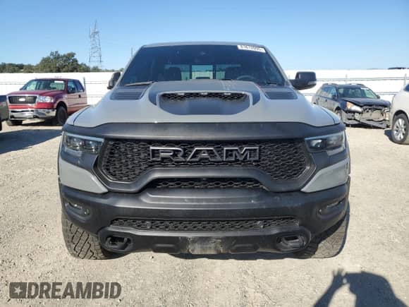 2023 Ram 1500 TRX z VIN 1C6SRFU97PN660101, wystawiony jako Copart lot #81612095 z przebiegiem 47 174 mil mil oraz Szkoda całkowita • Salvage title. Historia ofert i sprzedaży dostępna na DreamBid. Obrazek 5.