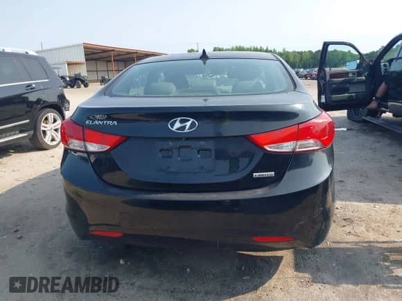 2013 Hyundai Elantra GLS z VIN KMHDH4AEXDU656597, wystawiony jako IAAI lot #42389315 z przebiegiem 173 093 mil mil oraz . Historia ofert i sprzedaży dostępna na DreamBid. Obrazek 16.