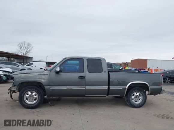 2000 GMC Sierra 1500 SLE with VIN 1GTEC19V3YZ176243, listed as a IAAI auction lot 41582240 with Not provided miles and . Bid and sale history available at DreamBid. Image 15.
