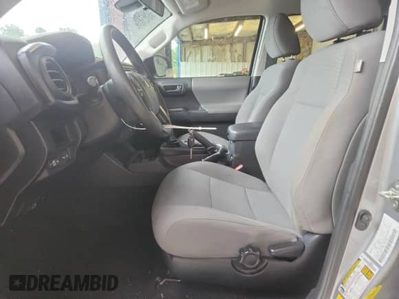 2018 Toyota Tacoma SR z VIN 5TFAX5GN7JX118697, wystawiony jako Copart lot #67840425 z przebiegiem 89 753 mil mil oraz Szkoda całkowita • Salvage title. Historia ofert i sprzedaży dostępna na DreamBid. Obrazek 7.