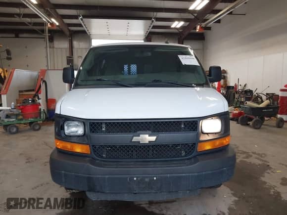 2016 Chevrolet Express Cargo z VIN 1GCWGAFF1G1174140, wystawiony jako IAAI lot #41860608 z przebiegiem 207 610 mil mil oraz . Historia ofert i sprzedaży dostępna na DreamBid. Obrazek 12.
