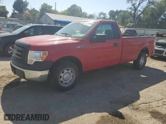 2010 Ford F-150 XL z VIN 1FTMF1C85AKE41734, wystawiony jako Copart lot #73880154 z przebiegiem 201 546 mil mil oraz Czysty tytuł • Clean title. Historia ofert i sprzedaży dostępna na DreamBid. Obrazek 1.