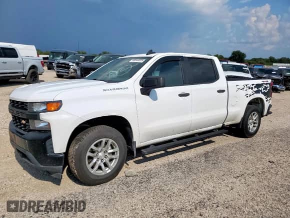 2020 Chevrolet Silverado 1500 Work Truck z VIN 1GCUYAEF3LZ158412, wystawiony jako Copart lot #68844895 z przebiegiem 118 528 mil mil oraz Szkoda całkowita • Salvage title. Historia ofert i sprzedaży dostępna na DreamBid. Obrazek 1.