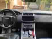 2016 Land Rover Range Rover Sport SVR z VIN SALWZ2EF7GA593202, wystawiony jako Copart lot #84015025 z przebiegiem 62 249 mil mil oraz Czysty tytuł • Clean title. Historia ofert i sprzedaży dostępna na DreamBid. Obrazek 9.