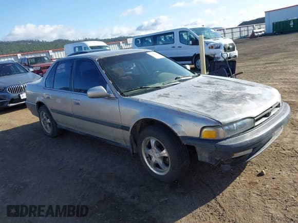 1991 Honda Accord LX z VIN JHMCB7656MC028293, wystawiony jako IAAI lot #41992201 z przebiegiem 191 514 mil mil oraz . Historia ofert i sprzedaży dostępna na DreamBid. Obrazek 1.