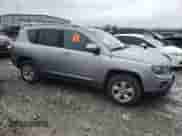 2017 Jeep Compass Latitude with VIN 1C4NJCEA9HD116419, listed as a Copart auction lot 86651594 with 140,373 mi miles and Salvage title. Bid and sale history available at DreamBid. Image 4.