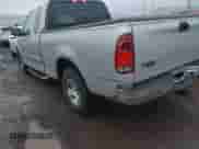 2003 Ford F-150 XL с VIN 1FTRX17213NB82511, выставлен на аукционе IAAI как лот 43583043 с пробегом Не указан миль и . История ставок и продаж доступна на DreamBid. Изображение 6.