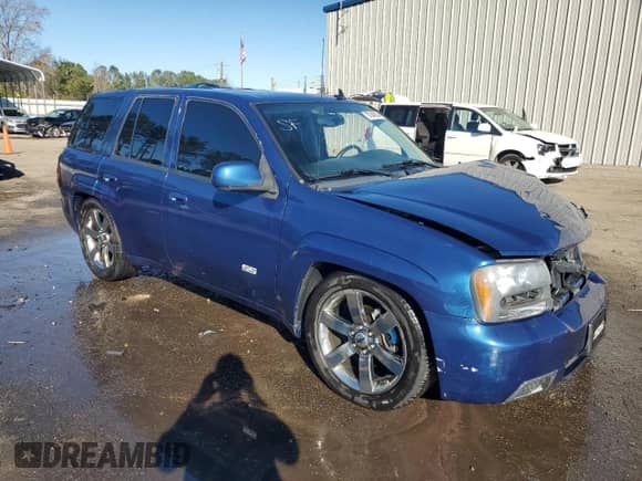 2006 Chevrolet TrailBlazer LT z VIN 1GNET13H662199905, wystawiony jako Copart lot #87048504 z przebiegiem 120 666 mil mil oraz Szkoda całkowita • Salvage title. Historia ofert i sprzedaży dostępna na DreamBid. Obrazek 4.