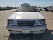 1999 Mercedes-Benz C 230/260/280/320 z VIN WDBHA24GXXA705698, wystawiony jako Copart lot #54093535 z przebiegiem 184 453 mil mil oraz Czysty tytuł • Clean title. Historia ofert i sprzedaży dostępna na DreamBid. Obrazek 5.
