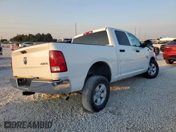 2022 Ram 1500 Tradesman z VIN 3C6RR7KG8NG206497, wystawiony jako Copart lot #81029935 z przebiegiem 64 967 mil mil oraz Szkoda całkowita • Salvage title. Historia ofert i sprzedaży dostępna na DreamBid. Obrazek 3.