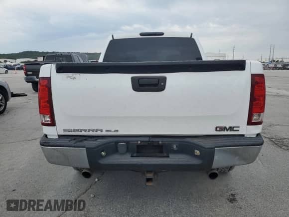 2007 GMC Sierra 1500 SLE2 with VIN 2GTEC13J771556585, listed as a Copart auction lot 81407445 with 209,181 mi miles and Salvage title. Bid and sale history available at DreamBid. Image 6.