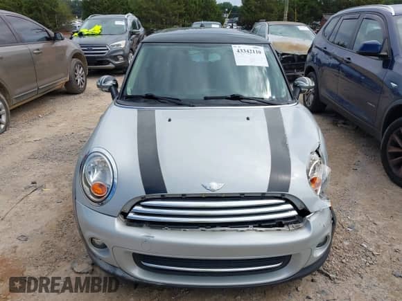 2012 MINI Hardtop с VIN WMWSU3C57CT255749, выставлен на аукционе IAAI как лот 43342110 с пробегом 99 460 миль миль и . История ставок и продаж доступна на DreamBid. Изображение 12.