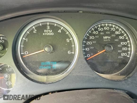 2009 Chevrolet Suburban 2LT с VIN 1GNFC26009R156205, выставлен на аукционе Copart как лот 52276035 с пробегом 254 408 миль миль и Списание • Salvage title. История ставок и продаж доступна на DreamBid. Изображение 9.