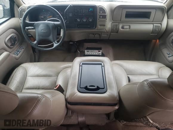 1998 Chevrolet Silverado 3500 с VIN 1GCGC33J7WF007299, выставлен на аукционе Copart как лот 81253215 с пробегом 92 596 миль миль и Списание • Salvage title. История ставок и продаж доступна на DreamBid. Изображение 8.
