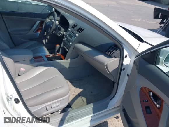 2009 Toyota Camry XLE with VIN 4T1BE46K79U805716, listed as a IAAI auction lot 43274599 with 95,592 mi miles and . Bid and sale history available at DreamBid. Image 5.