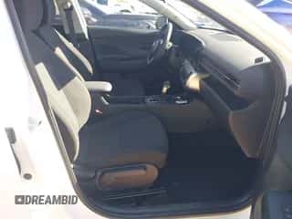 2025 Hyundai Kona SEL с VIN KM8HB3AB5SU329556, выставлен на аукционе IAAI как лот 43510291 с пробегом 2 769 миль миль и . История ставок и продаж доступна на DreamBid. Изображение 5.