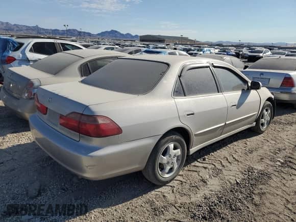 1999 Honda Accord EX с VIN 1HGCG6671XA032946, выставлен на аукционе Copart как лот 58452515 с пробегом Не указан миль и Списание • Salvage title. История ставок и продаж доступна на DreamBid. Изображение 3.