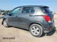 2020 Chevrolet Trax LS z VIN 3GNCJKSB1LL266842, wystawiony jako Copart lot #71640485 z przebiegiem 71 253 mil mil oraz Szkoda całkowita • Salvage title. Historia ofert i sprzedaży dostępna na DreamBid. Obrazek 2.