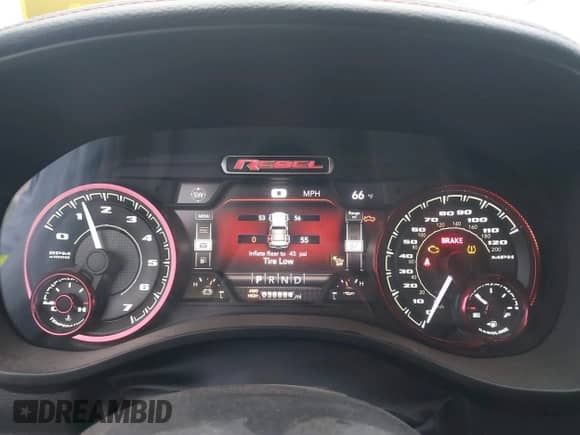 2022 Ram 1500 Rebel z VIN 1C6SRFLT4NN282636, wystawiony jako IAAI lot #43369975 z przebiegiem 38 884 mil mil oraz . Historia ofert i sprzedaży dostępna na DreamBid. Obrazek 7.