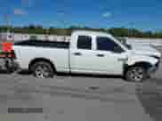 2018 Ram 1500 Tradesman с VIN 1C6RR6FG7JS201850, выставлен на аукционе IAAI как лот 43581736 с пробегом 177 293 миль миль и . История ставок и продаж доступна на DreamBid. Изображение 13.