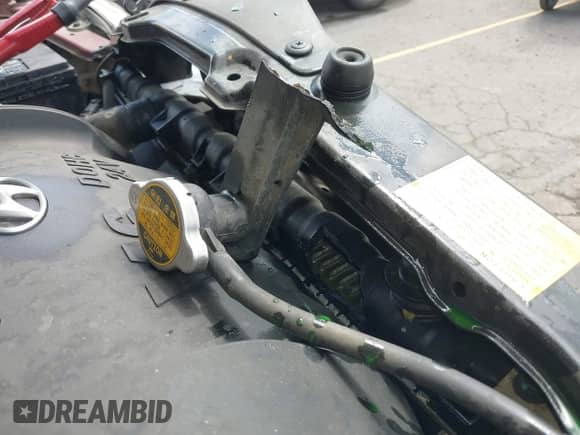 2002 Hyundai Santa Fe GLS с VIN KM8SC73D02U164458, выставлен на аукционе IAAI как лот 42269489 с пробегом 149 838 миль миль и . История ставок и продаж доступна на DreamBid. Изображение 17.