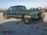 2002 Chevrolet Silverado 1500 с VIN 2GCEC19W721391097, выставлен на аукционе Copart как лот 44111575 с пробегом Не указан миль и Списание • Salvage title. История ставок и продаж доступна на DreamBid. Изображение 2.