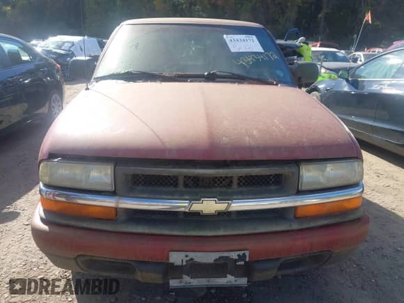 2003 Chevrolet S-10 LS с VIN 1GCCS19X538148602, выставлен на аукционе IAAI как лот 43434172 с пробегом 149 915 миль миль и . История ставок и продаж доступна на DreamBid. Изображение 6.