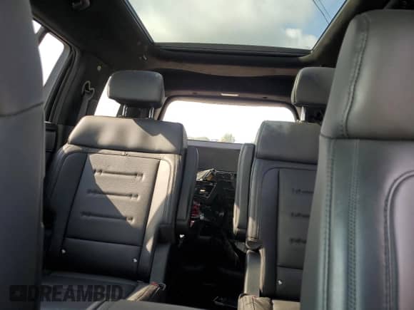 2024 Hyundai Santa Fe Calligraphy с VIN 5NMP5DGL7RH058434, выставлен на аукционе Copart как лот 68430535 с пробегом 17 600 миль миль и Списание • Salvage title. История ставок и продаж доступна на DreamBid. Изображение 10.