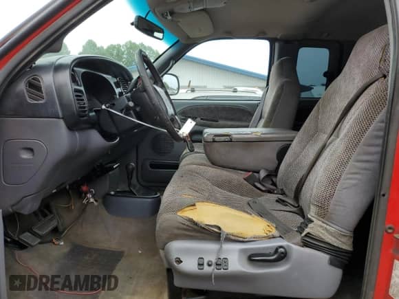 1999 Dodge 2500 with VIN 3B7KF2362XG120312, listed as a Copart auction lot 68067995 with 336,862 mi miles and Clean title. Bid and sale history available at DreamBid. Image 7.