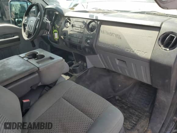 2013 Ford F-250 XL z VIN 1FT7X2A67DEA31361, wystawiony jako Copart lot #65064215 z przebiegiem 242 508 mil mil oraz Szkoda całkowita • Salvage title. Historia ofert i sprzedaży dostępna na DreamBid. Obrazek 8.