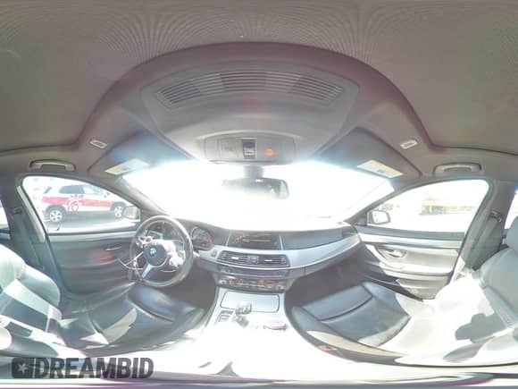 2015 BMW 5 Series 550i с VIN WBAKN9C50FD961489, выставлен на аукционе Copart как лот 46683795 с пробегом 90 235 миль миль и Списание • Salvage title. История ставок и продаж доступна на DreamBid. Изображение 12.