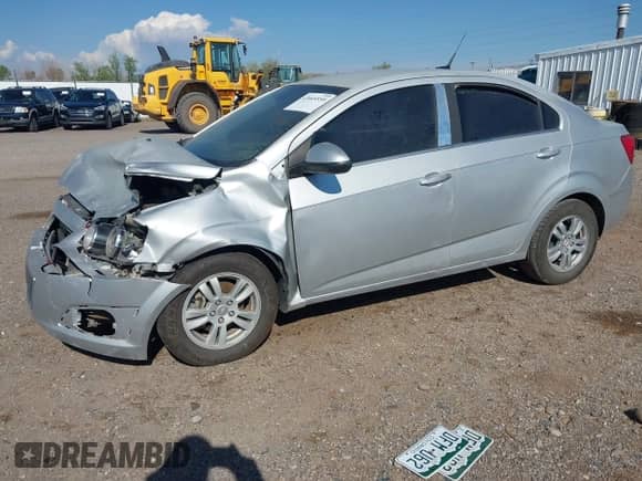 2012 Chevrolet Sonic LT с VIN 1G1JC5SB0C4201619, выставлен на аукционе IAAI как лот 43045559 с пробегом 93 000 миль миль и . История ставок и продаж доступна на DreamBid. Изображение 2.
