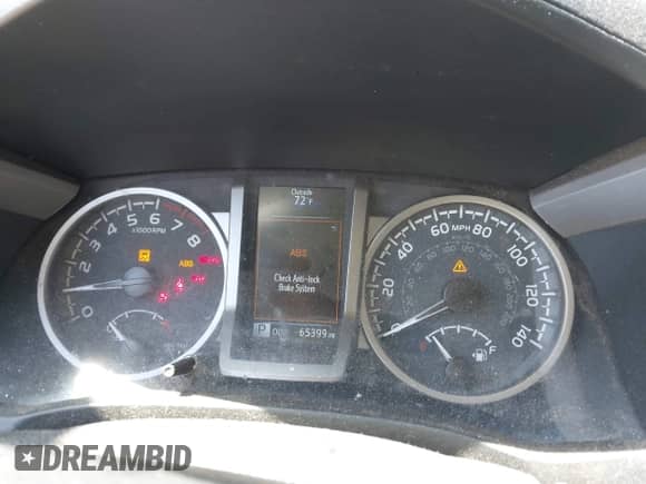 2021 Toyota Tacoma SR5 z VIN 5TFDZ5BN6MX059581, wystawiony jako IAAI lot #42051740 z przebiegiem 65 399 mil mil oraz . Historia ofert i sprzedaży dostępna na DreamBid. Obrazek 7.