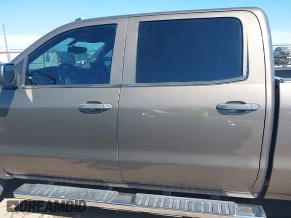 2014 Chevrolet Silverado 1500 LT with VIN 3GCUKREC0EG487593, listed as a IAAI auction lot 43311684 with 164,950 mi miles and . Bid and sale history available at DreamBid. Image 15.