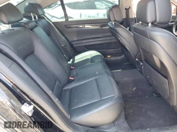 2015 BMW 7 Series 740Li z VIN WBAYE4C53FD947468, wystawiony jako Copart lot #66358775 z przebiegiem 189 619 mil mil oraz Szkoda całkowita • Salvage title. Historia ofert i sprzedaży dostępna na DreamBid. Obrazek 10.