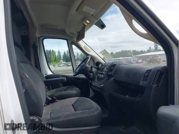 2019 Ram ProMaster Cargo with VIN 3C6TRVCG7KE530928, listed as a IAAI auction lot 42207644 with 89,553 mi miles and . Bid and sale history available at DreamBid. Image 5.