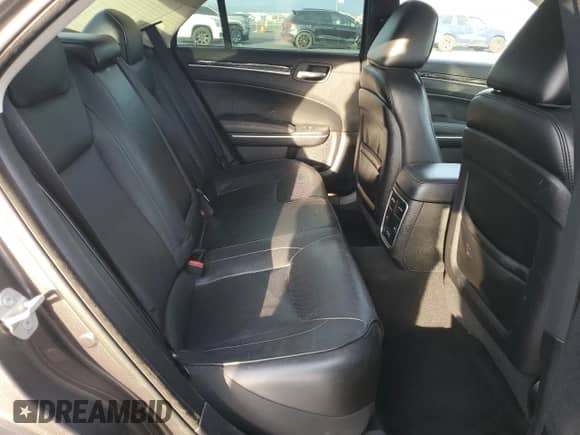 2019 Chrysler 300 Limited with VIN 2C3CCAEG0KH577629, listed as a Copart auction lot 70334655 with 69,361 mi miles and Salvage title. Bid and sale history available at DreamBid. Image 10.