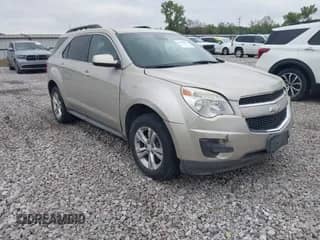 2015 Chevrolet Equinox LT z VIN 2GNALBEK3F6279596, wystawiony jako IAAI lot #43559993 z przebiegiem 159 381 mil mil oraz . Historia ofert i sprzedaży dostępna na DreamBid. Obrazek 1.